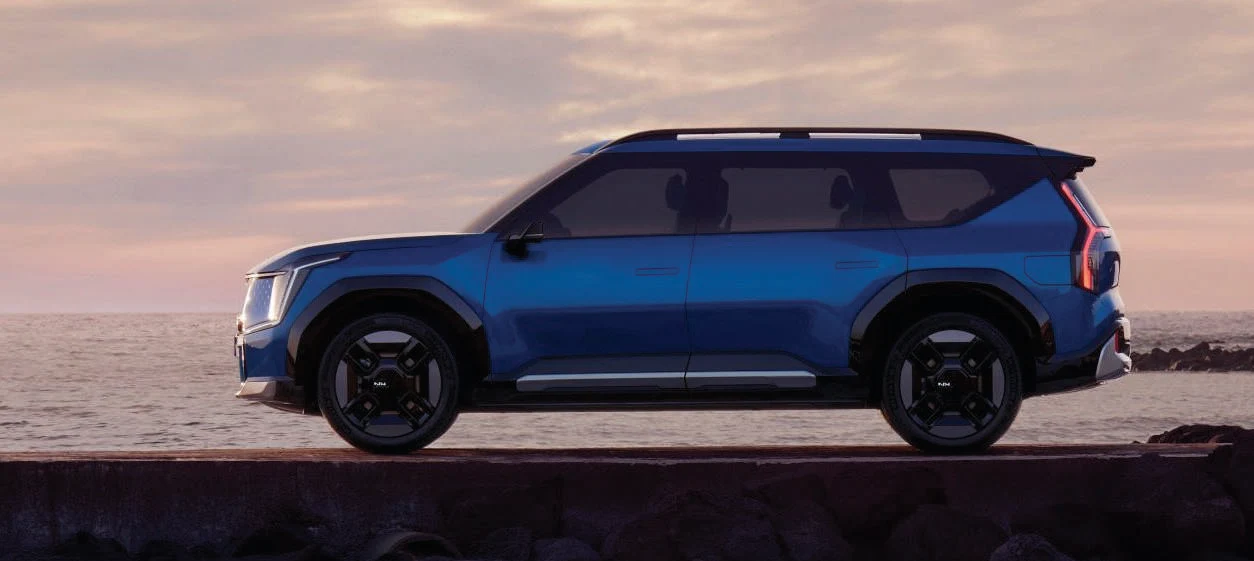 Kia EV9 side profile at sunset